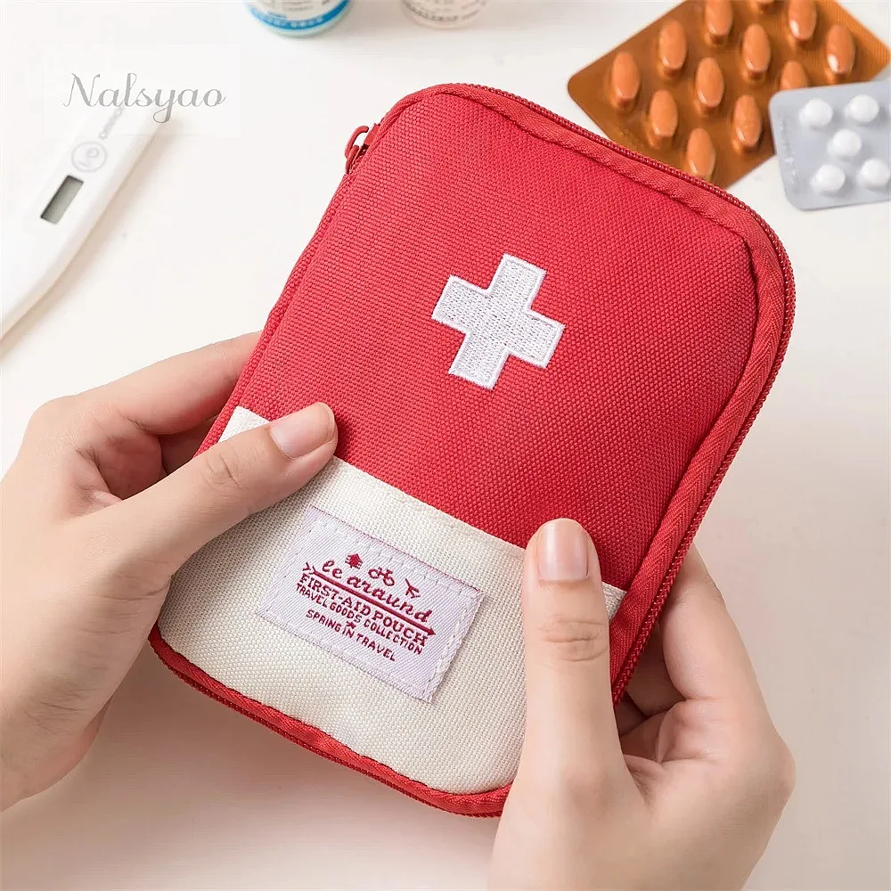 ชุดกระเป๋าเก็บอุปกรณ์ทางการแพท - First Aid Bag Kit บทวิจารณ์และราคา